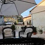 Shadow Cave House