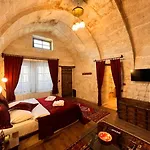 Shadow Cave House