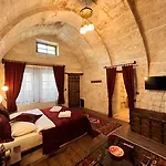 Shadow Cave House Hotel *