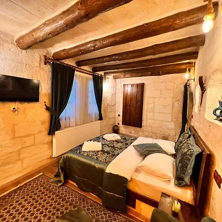 Shadow Cave House