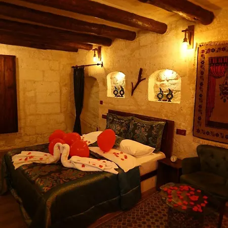 Shadow Cave House