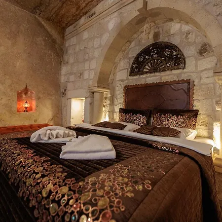 Shadow Cave House