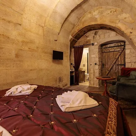 Shadow Cave House Hotel