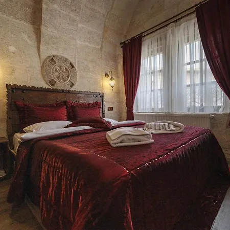 Otel Shadow Cave House