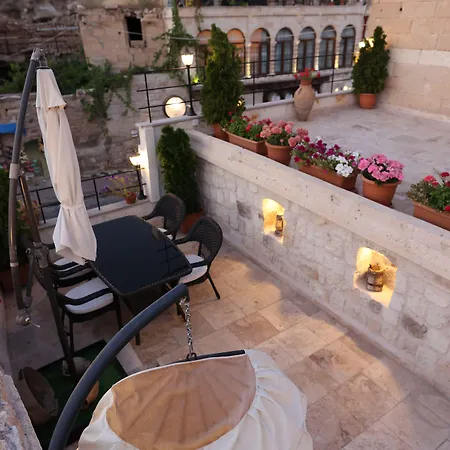Shadow Cave House Otel *