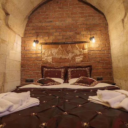 Shadow Cave House