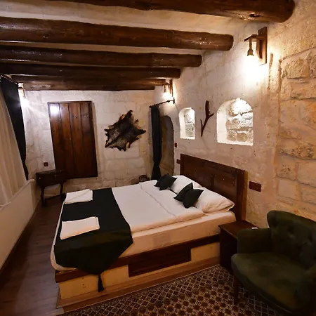 Shadow Cave House