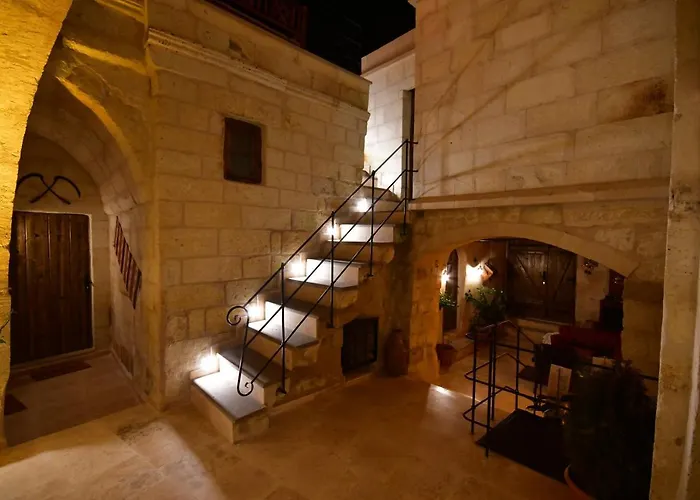 Hotel Shadow Cave House