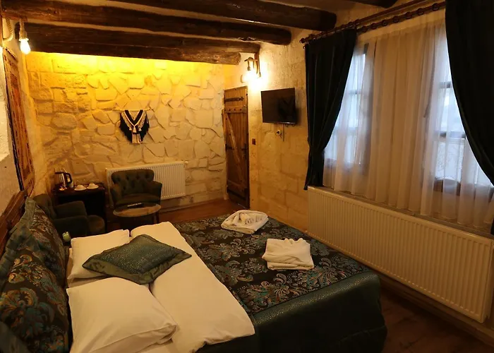 Shadow Cave House Hotel