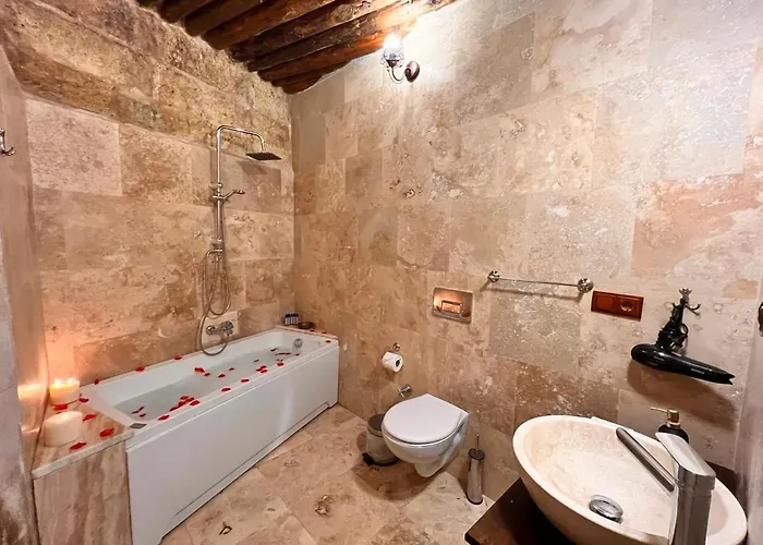 Hotel Shadow Cave House