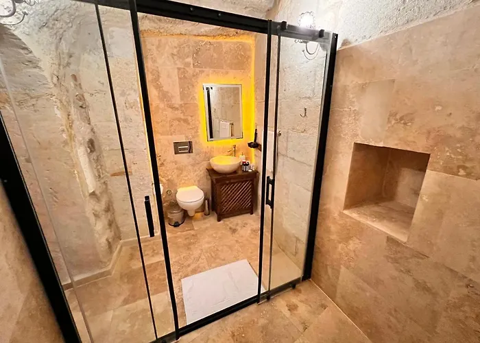 Shadow Cave House Hotel *