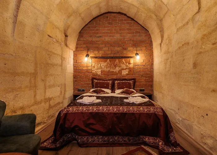 Hotel Shadow Cave House