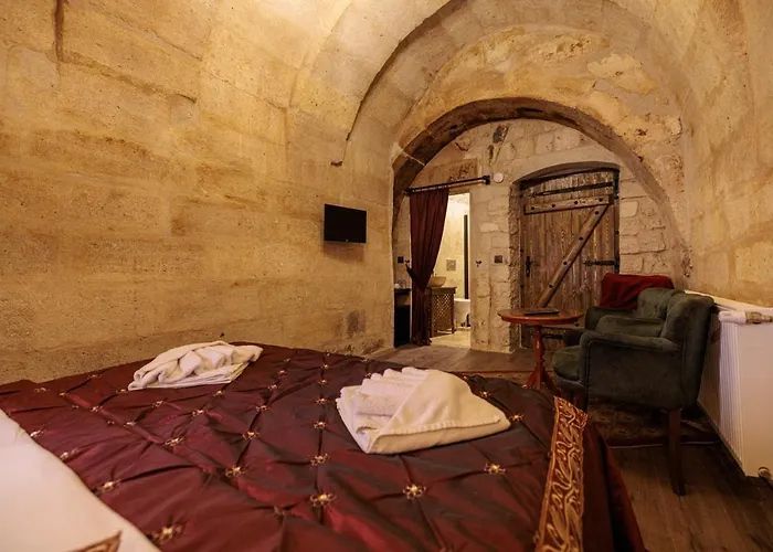 Shadow Cave House Hotel