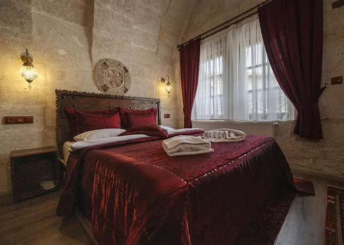 Hotel Shadow Cave House