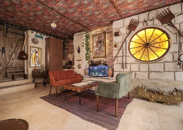 Shadow Cave House Hotel *