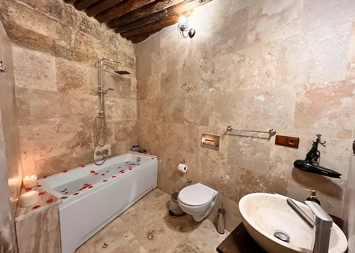 Shadow Cave House Hotel