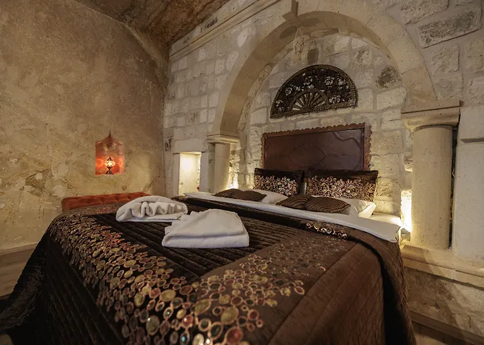 Shadow Cave House Hotel